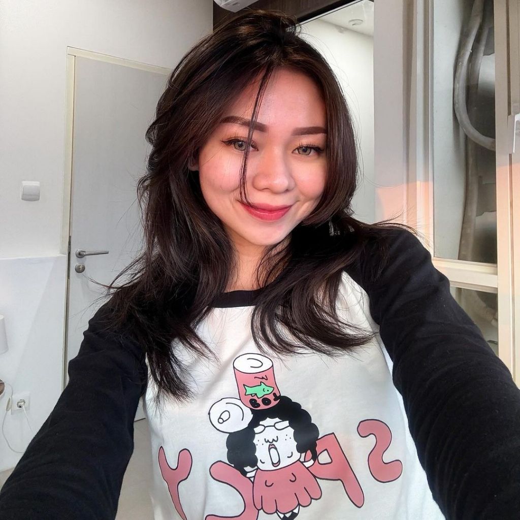 PEANUT STAIN - Spicy Raglan Black Crop Top Tshirt