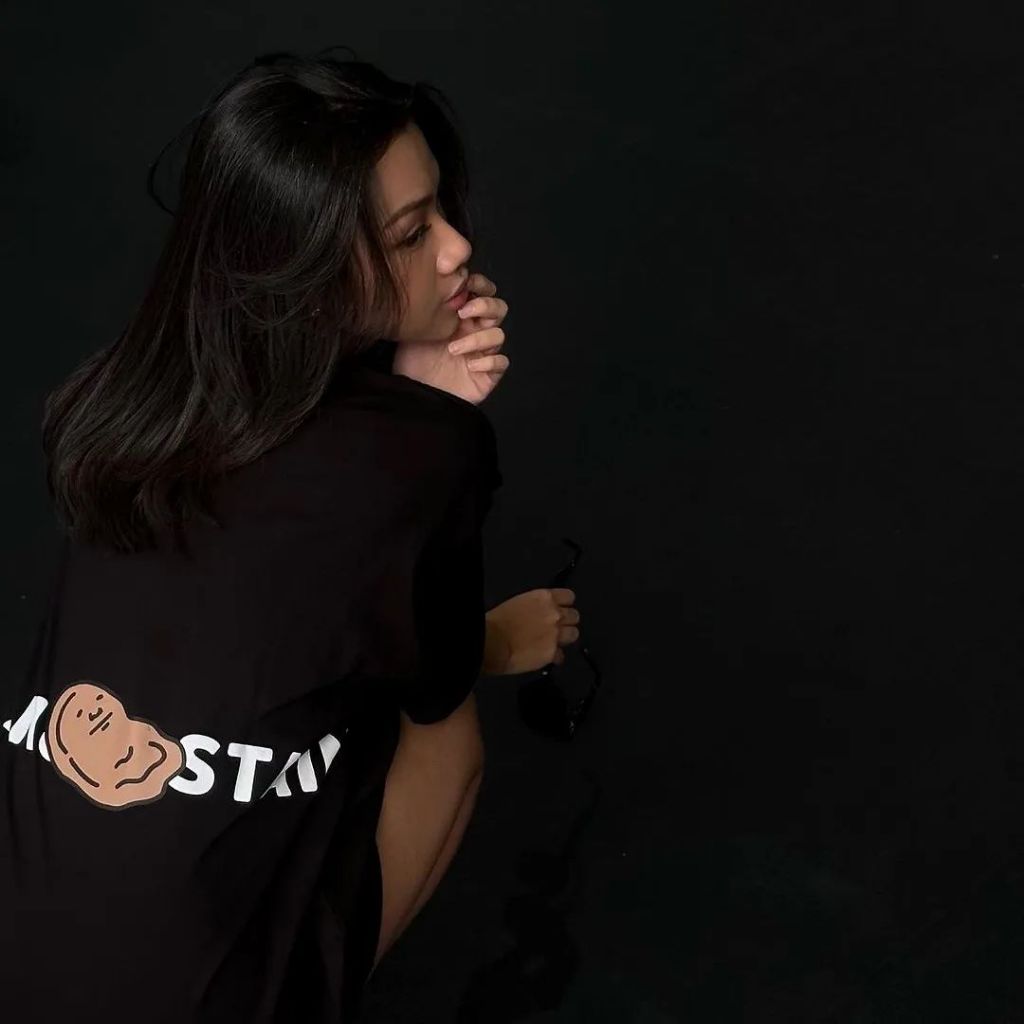 PEANUT STAIN - Big Logo Black Oversized Tshirt
