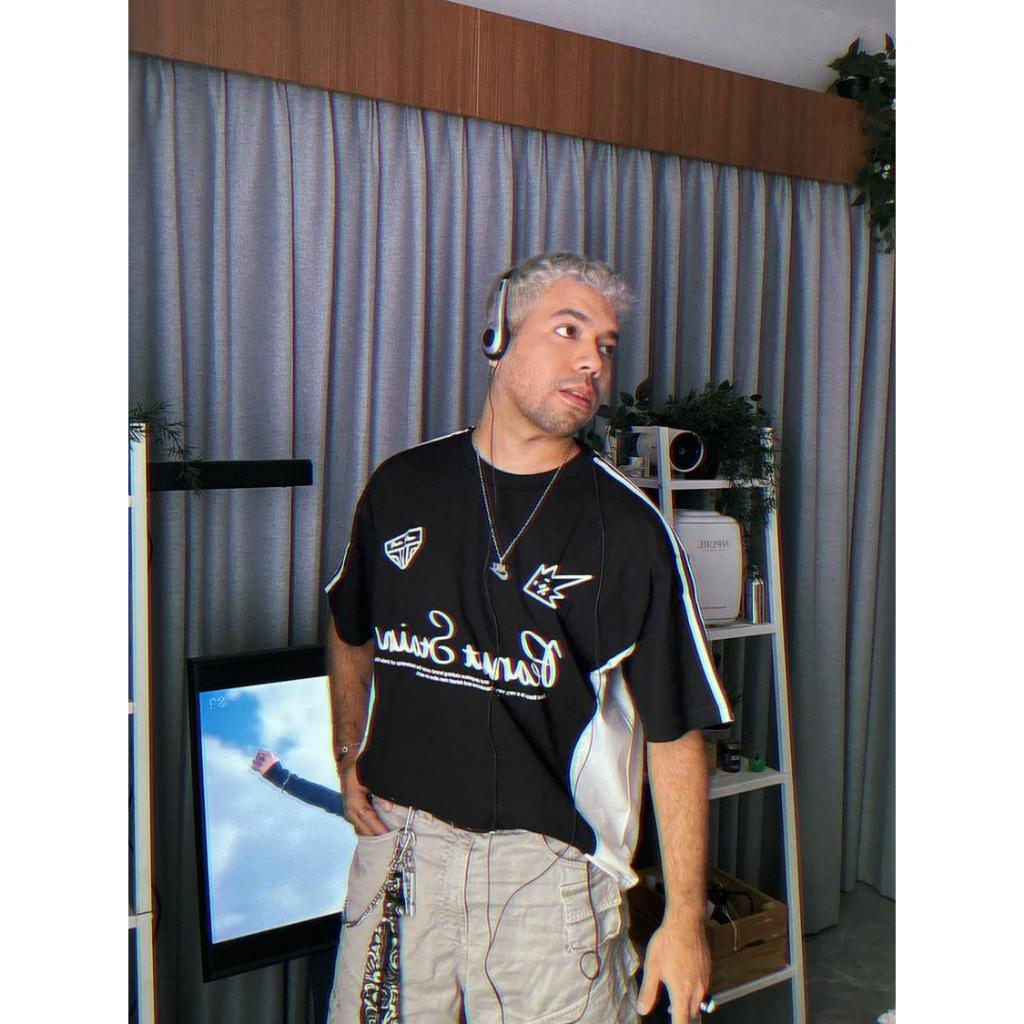 PEANUT STAIN - Active Duo Side Cursive Black Boxy Oversized Tshirt
