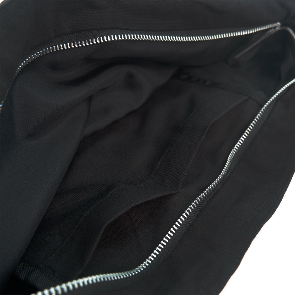 PEANUT STAIN - Hiding Peanut Black Totebag