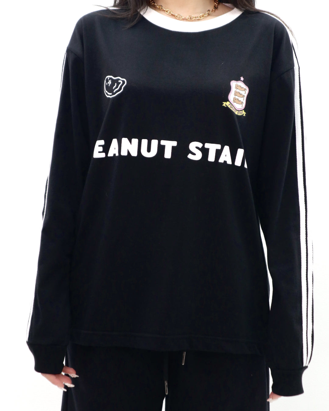 PEANUT STAIN - 4 Stripes Arm Black Boxy Long Sleeve Tshirt
