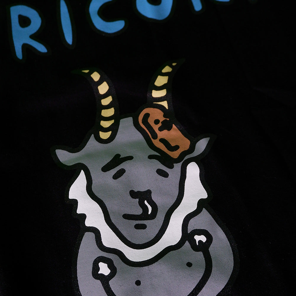 PEANUT STAIN - Capricorn Zodiac Black Oversized Tshirt