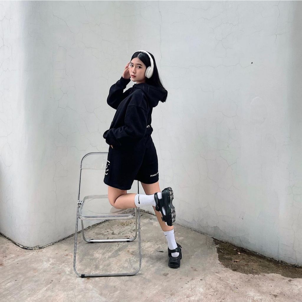 PEANUT STAIN - Hiding Peanut Oversized Hoodie