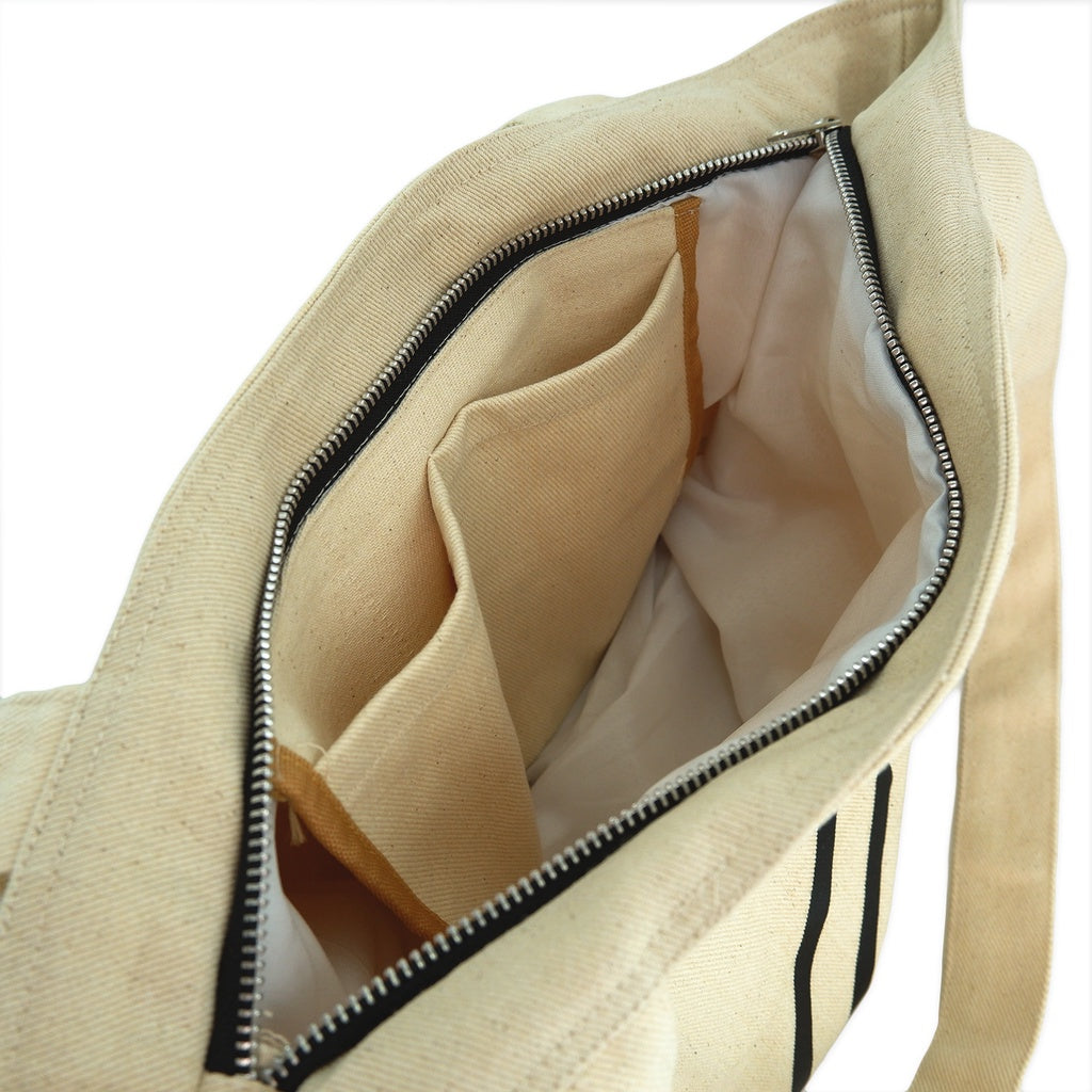 PEANUT STAIN - Hiding Peanut Canvas Totebag