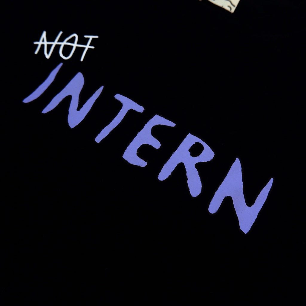 PEANUT STAIN - Not Intern Black Oversized Tshirt